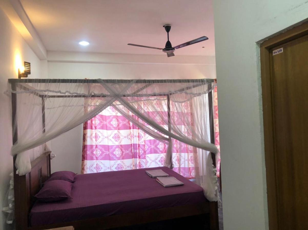 Sunray Rest - Beach View Homestay Mirissa Exterior foto