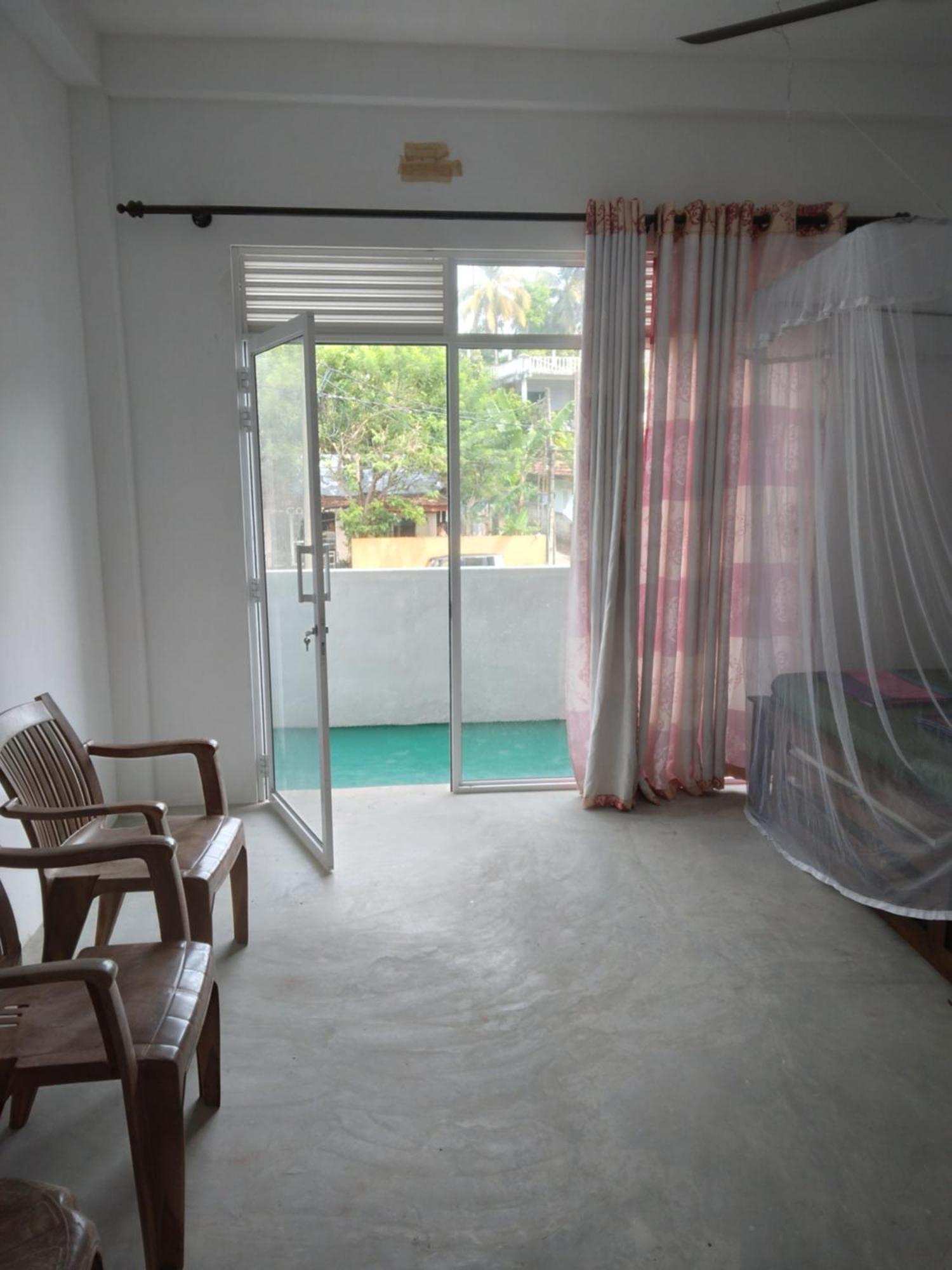 Sunray Rest - Beach View Homestay Mirissa Exterior foto