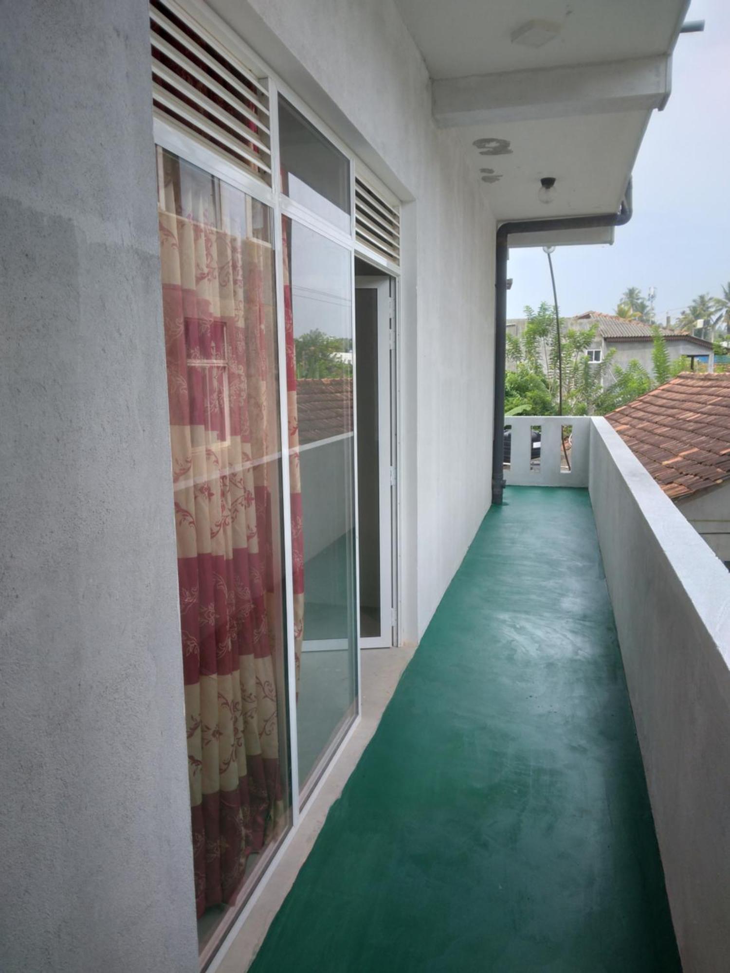 Sunray Rest - Beach View Homestay Mirissa Exterior foto