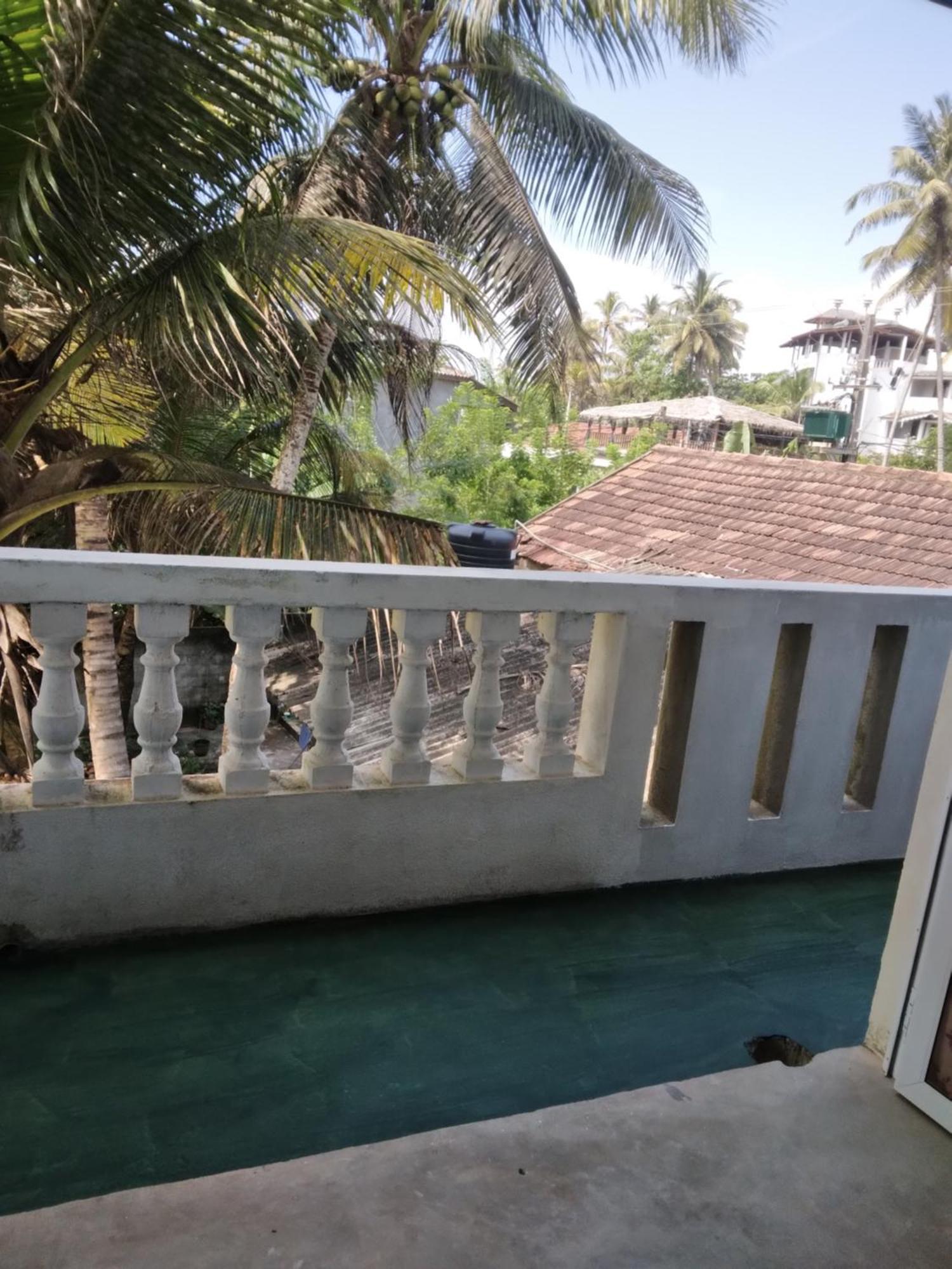 Sunray Rest - Beach View Homestay Mirissa Exterior foto