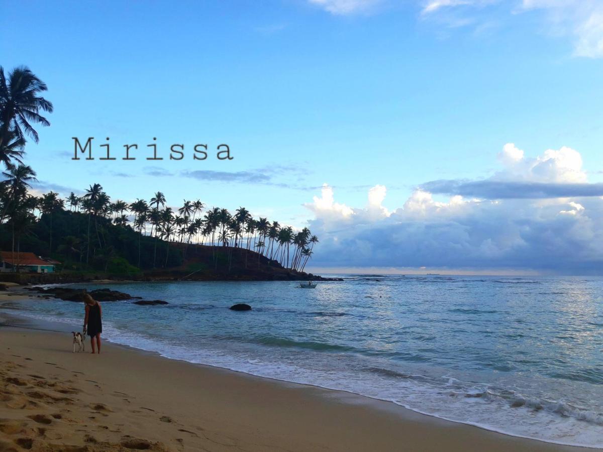Sunray Rest - Beach View Homestay Mirissa Exterior foto