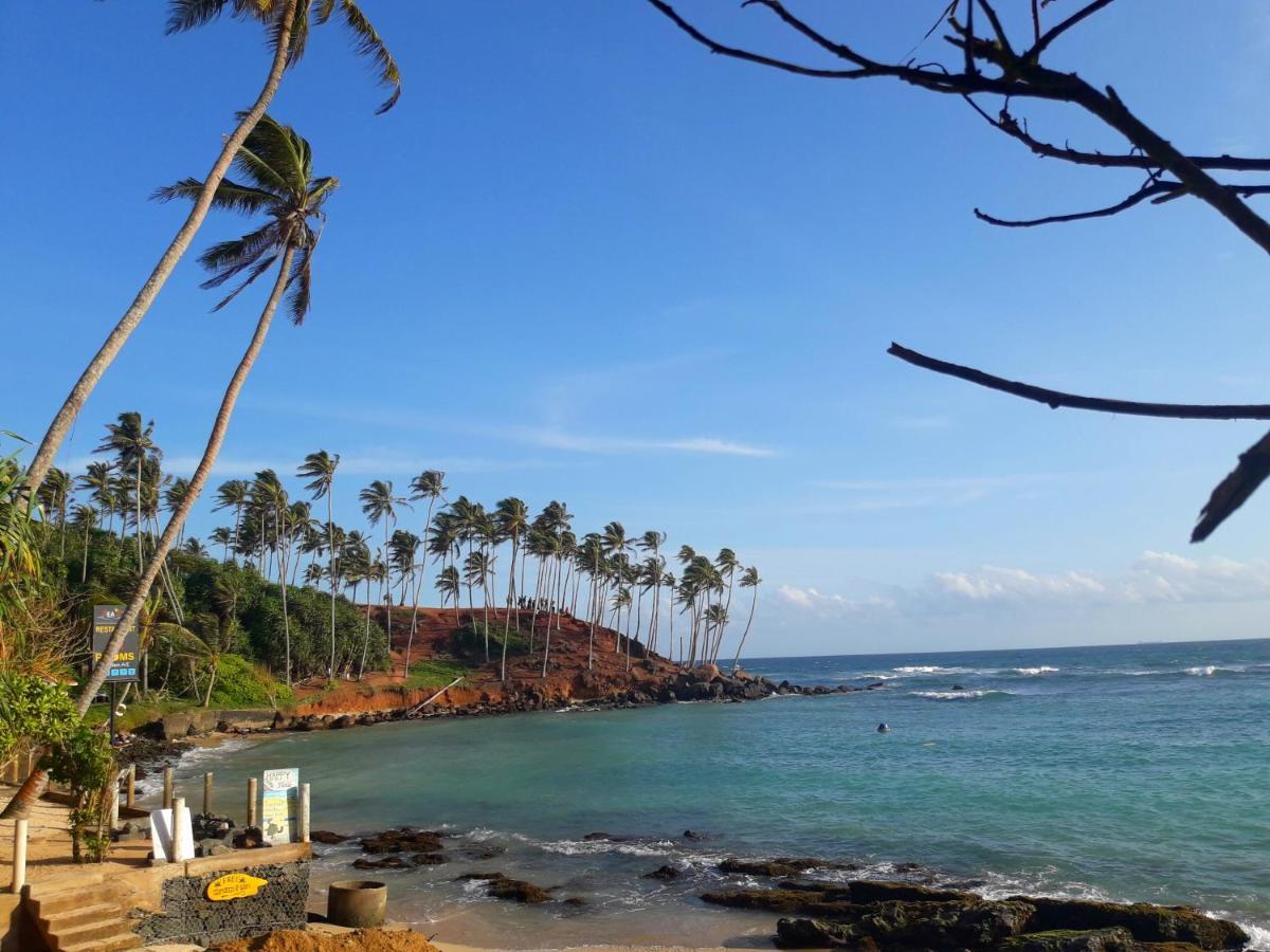 Sunray Rest - Beach View Homestay Mirissa Exterior foto